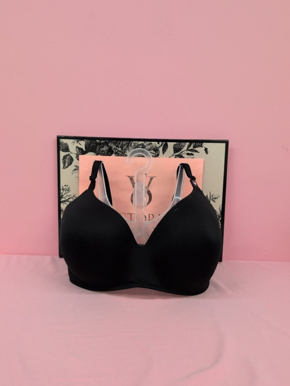 Victoria Secret The T Shirt Lightly Lined Uplift Wireless Bra 36DDD Black